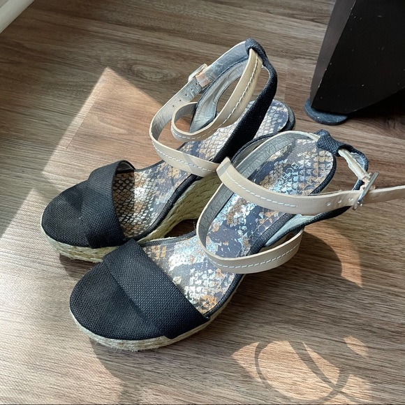 BCBGeneration Wedges - Picture 1 of 5